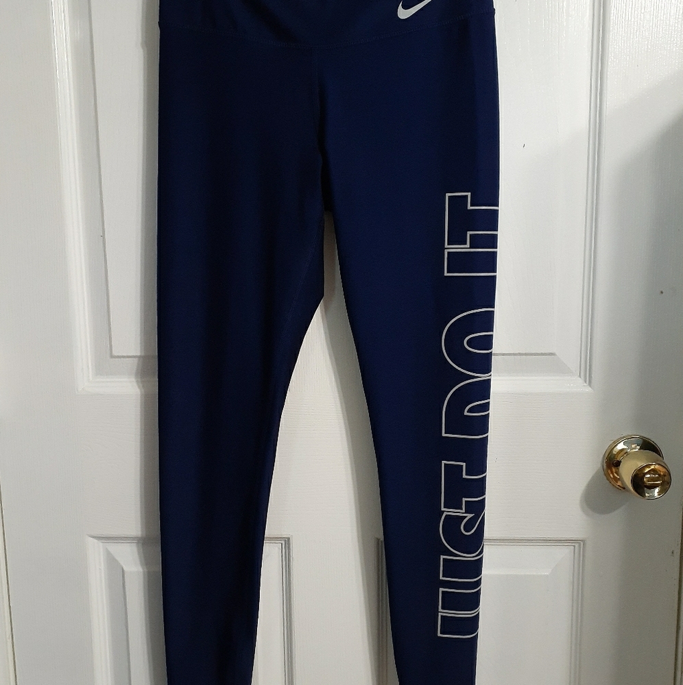 **SOLD**Nike leggins